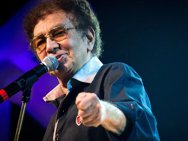 historia-da-musica-garcom-no-aniversario-de-reginaldo-rossi